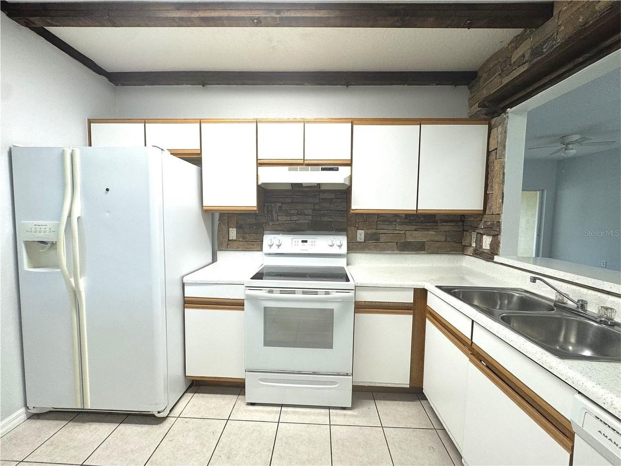 9621 Lakedale Way #202 - Photo 3 of 16