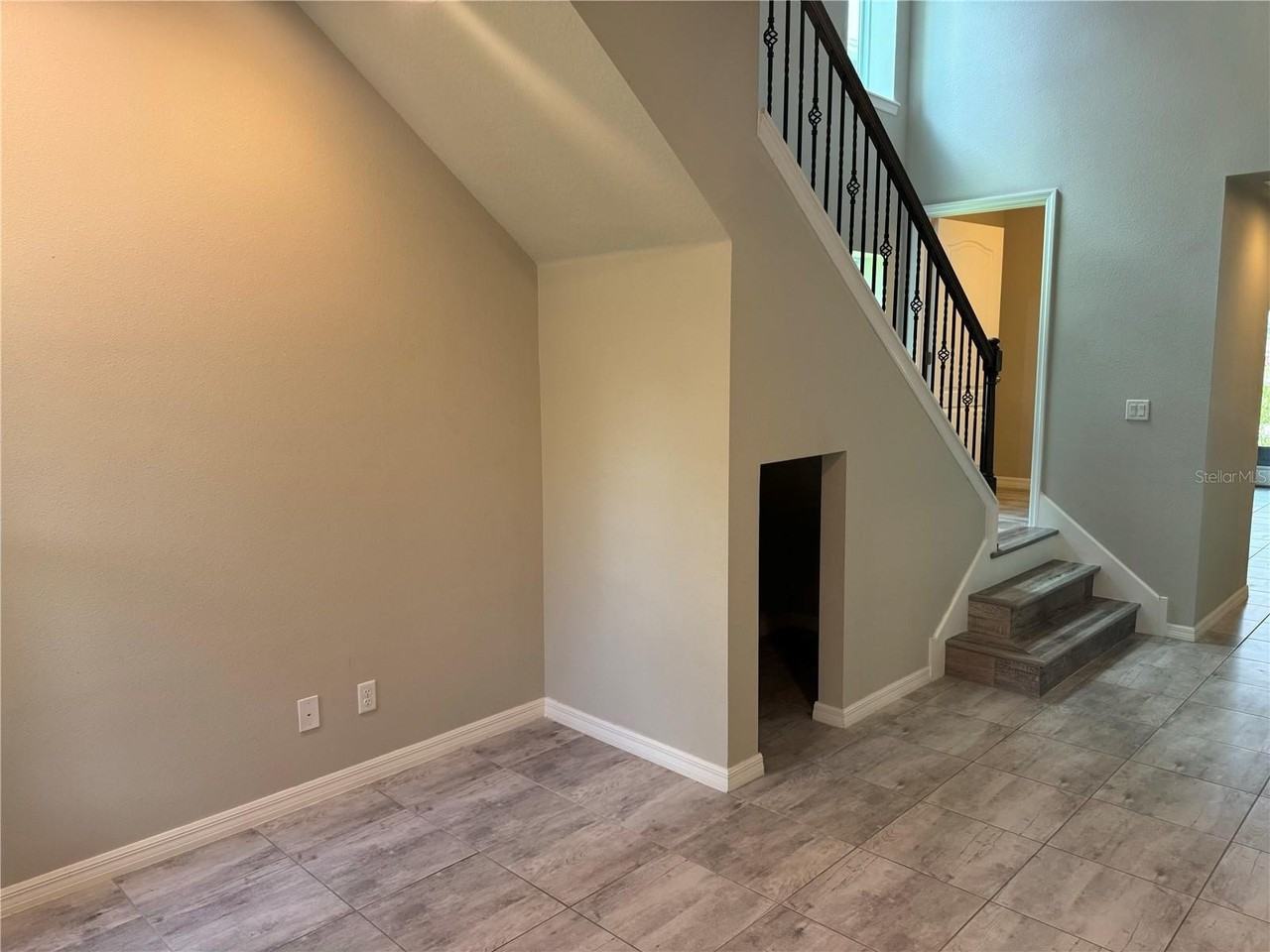 5912 Village Center Dr - Photo 7 of 50