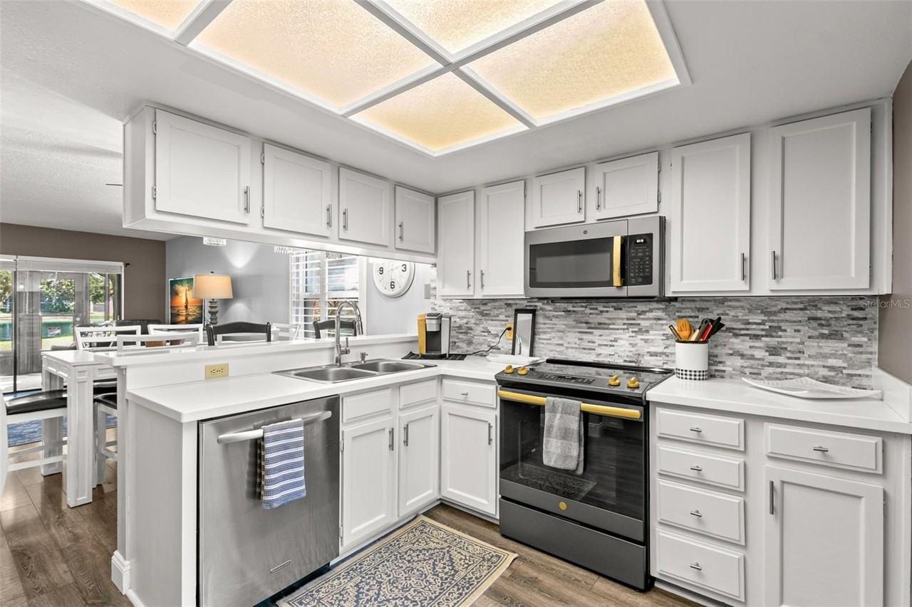 237 Woodlake Wynde #237 - Photo 5 of 15