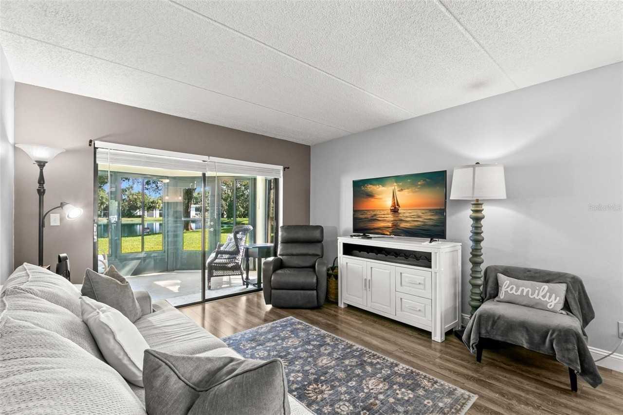 237 Woodlake Wynde #237 - Photo 6 of 15