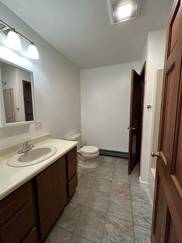 47-49 Foster Street - Photo 7 of 9