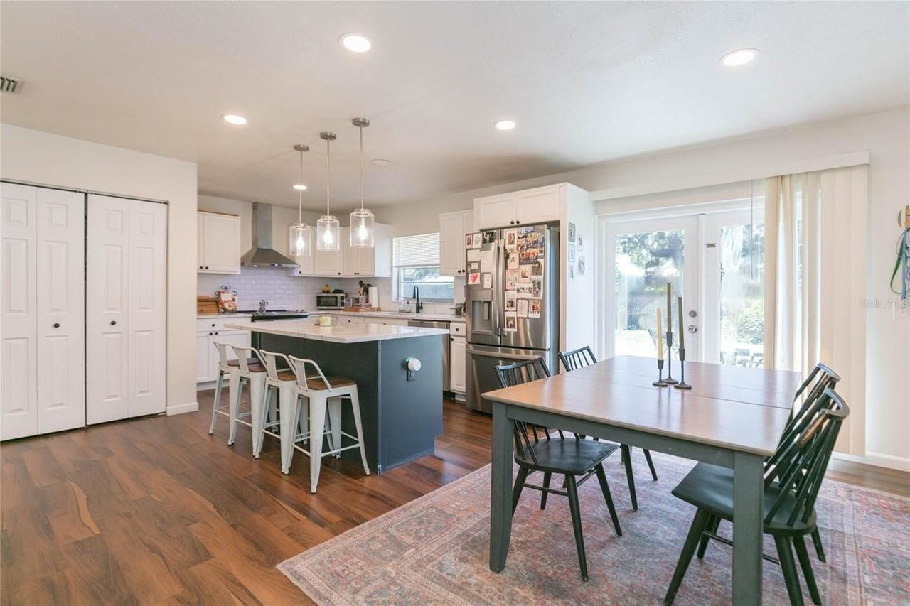 1612 Berkshire Dr - Photo 5 of 25