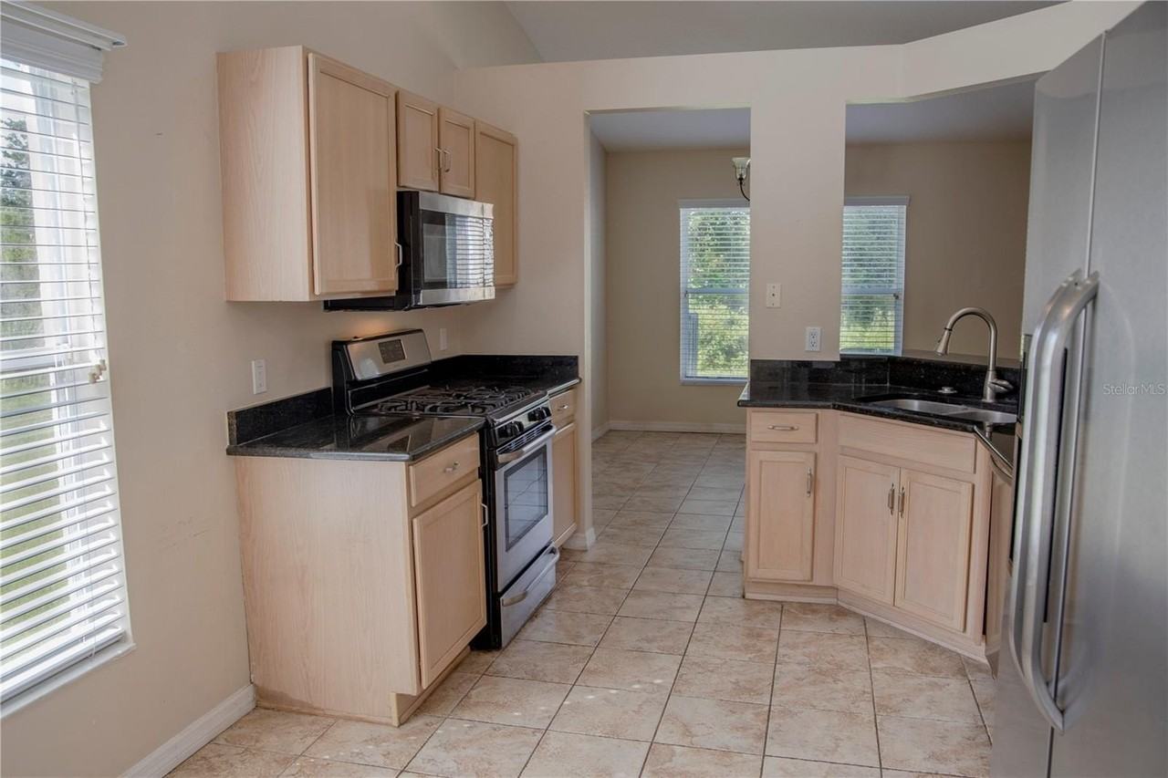 29841 Morningmist Dr - Photo 6 of 18