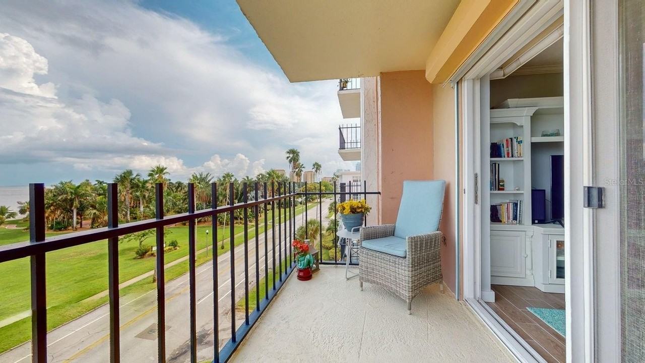 1120 N Shore Dr Ne #501 - Photo 5 of 50