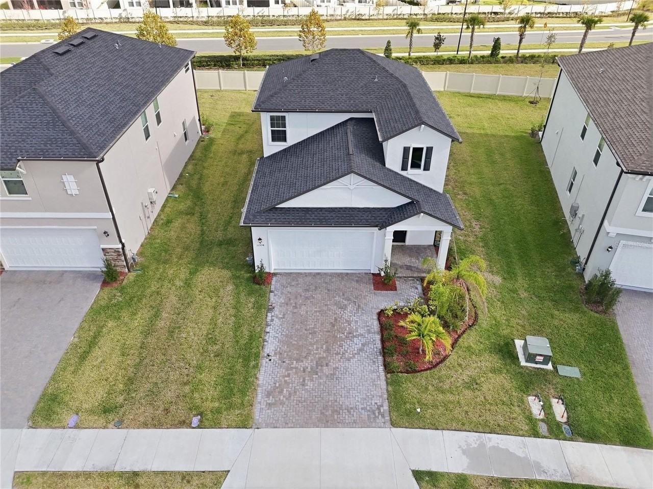 11534 72nd Place E - Photo 4 of 50