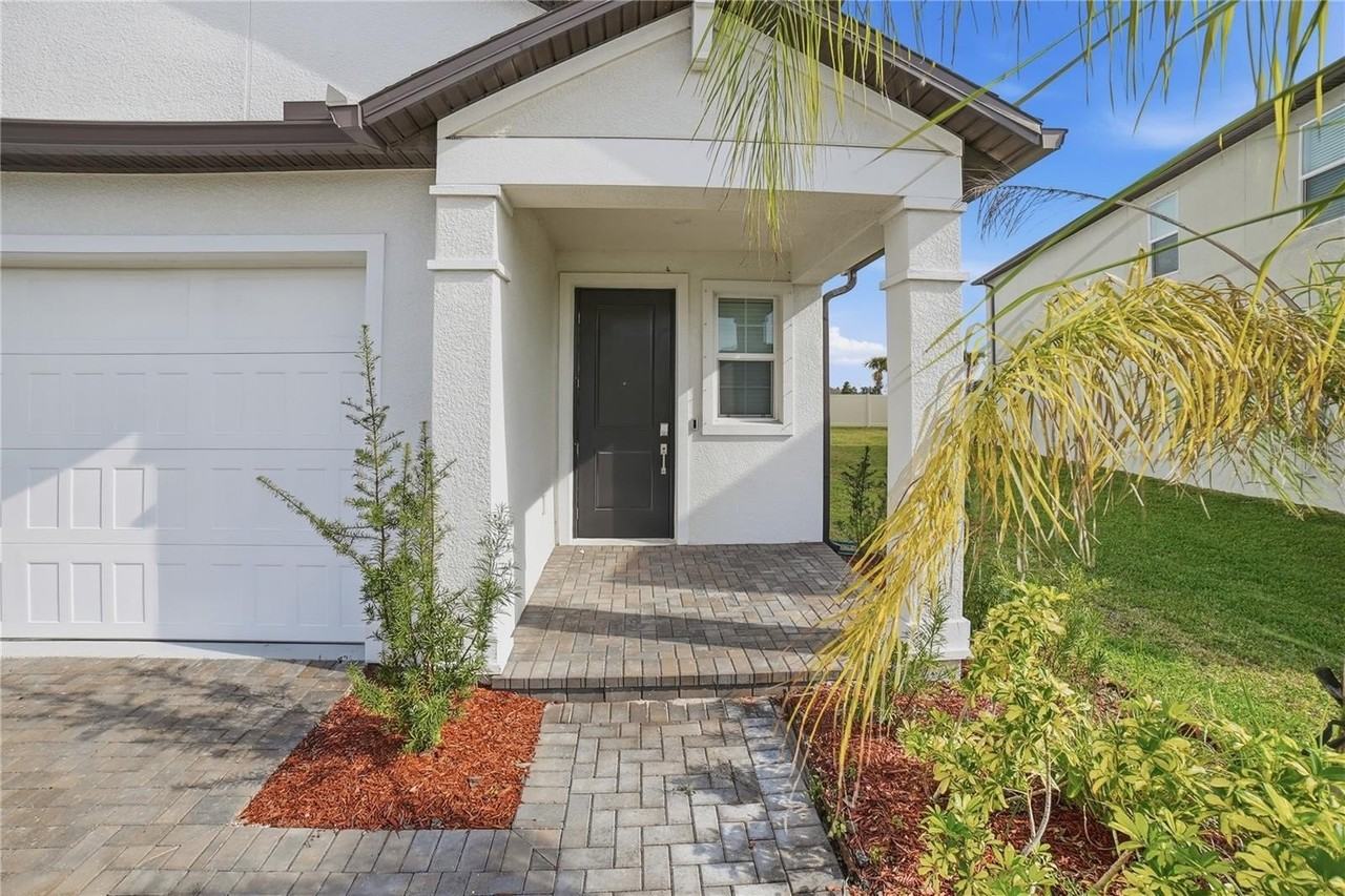 11534 72nd Place E - Photo 7 of 50