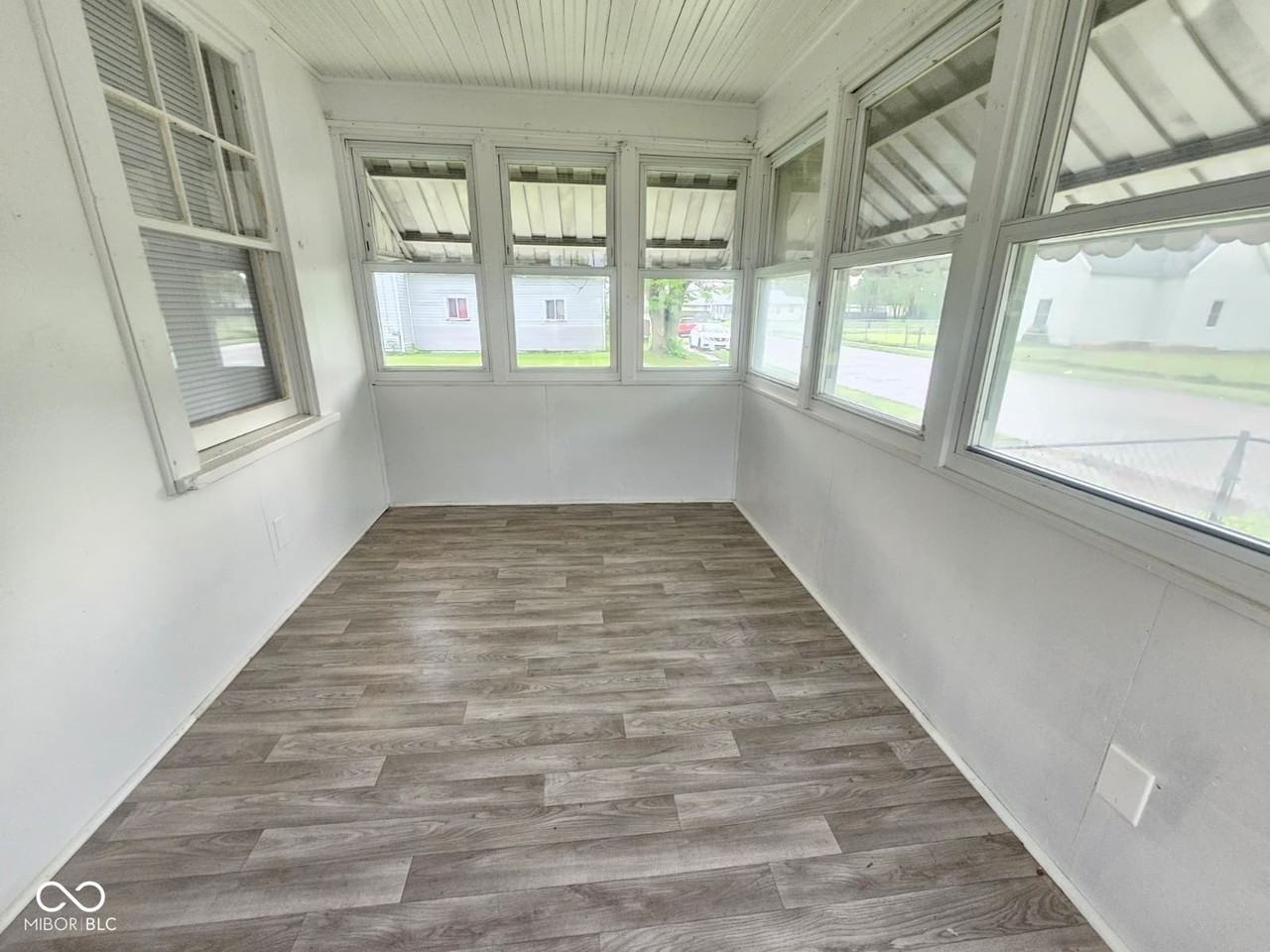 1310 E 5th St - Photo 3 of 19