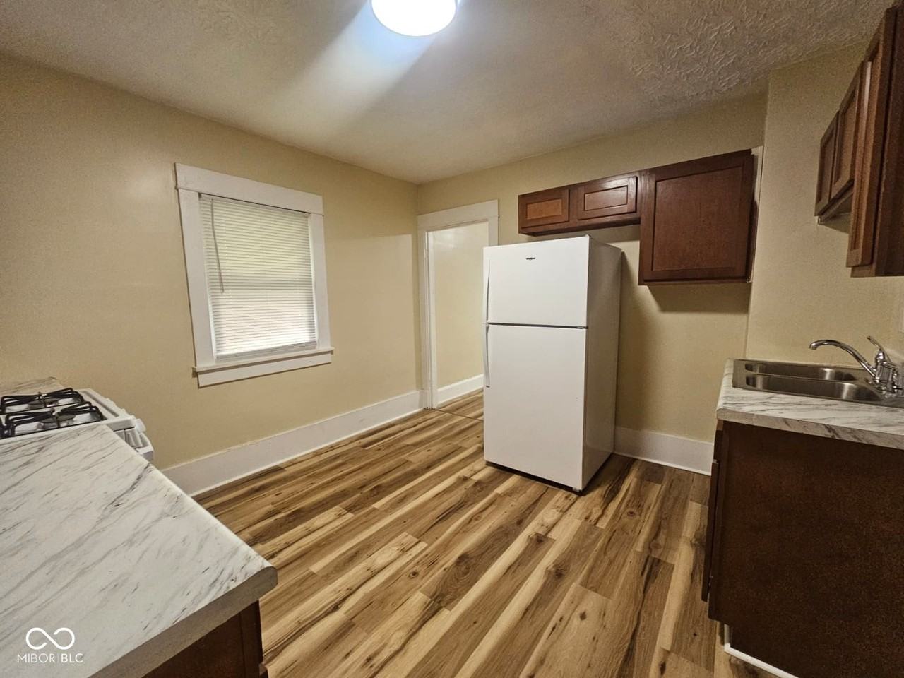 1310 E 5th St - Photo 7 of 19