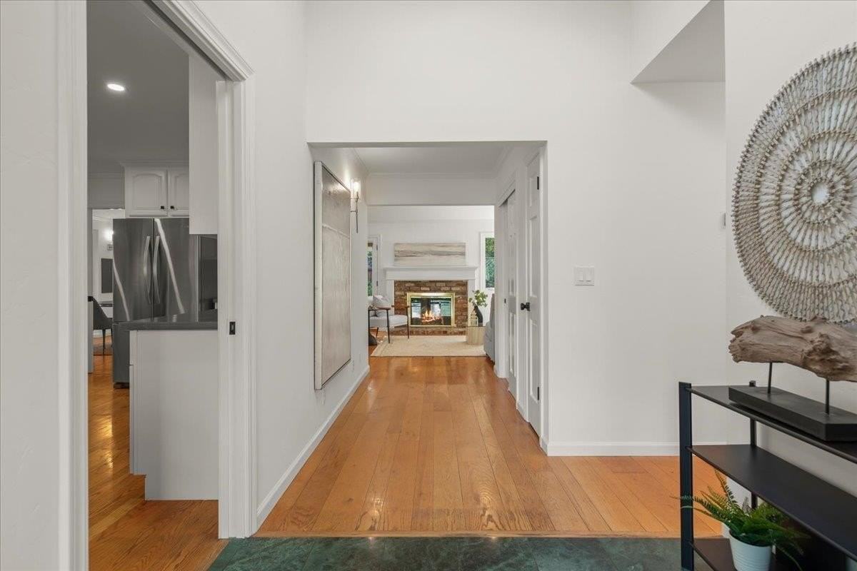 1028 Clark Ave - Photo 2 of 15