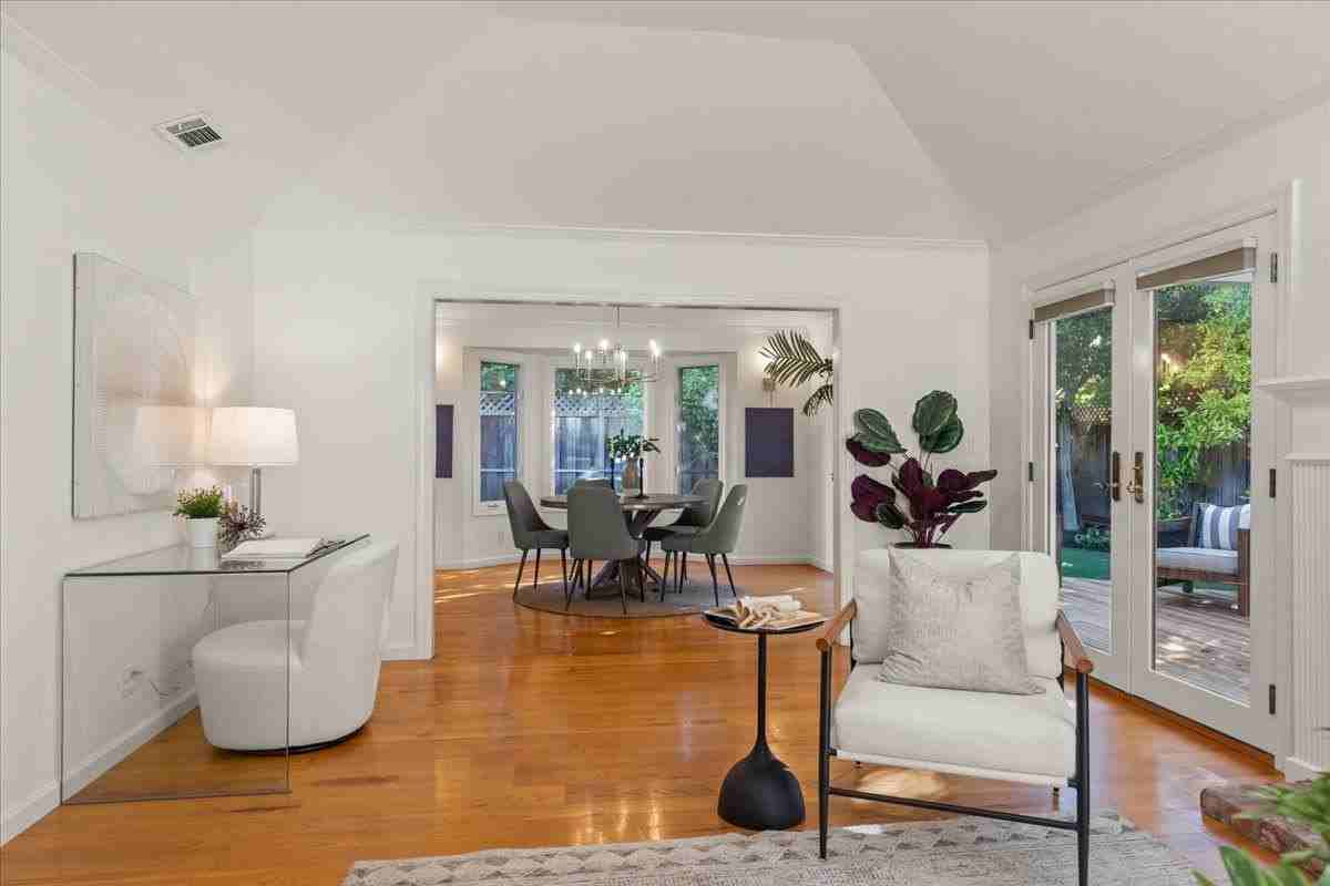 1028 Clark Ave - Photo 6 of 15