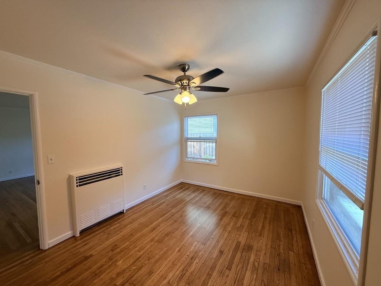 816 Cowper St - Photo 6 of 9