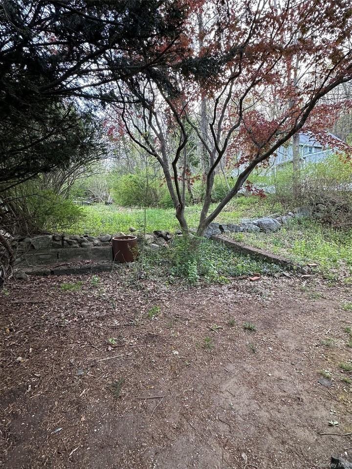 6 Pavilion Rd - Photo 3 of 13