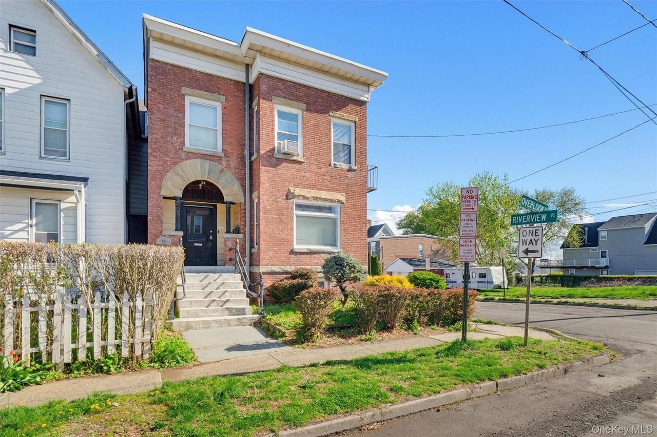 22 Overlook Pl - Photo 3 of 15