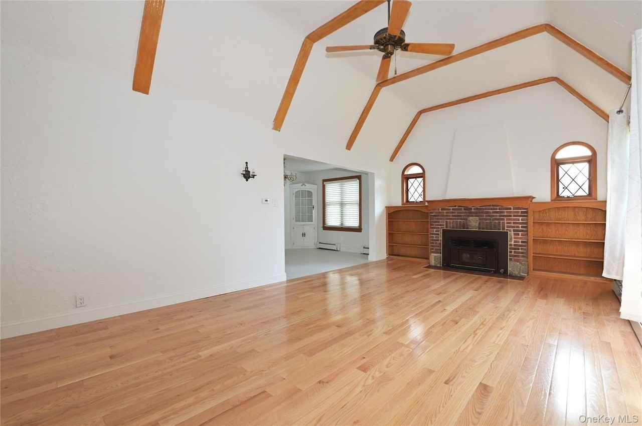 24948 Rushmore Ter - Photo 7 of 29