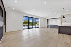 4920 N Lincoln Ave - Photo 1 of 1