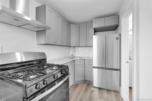 featured image of 127 Maple Ave #2