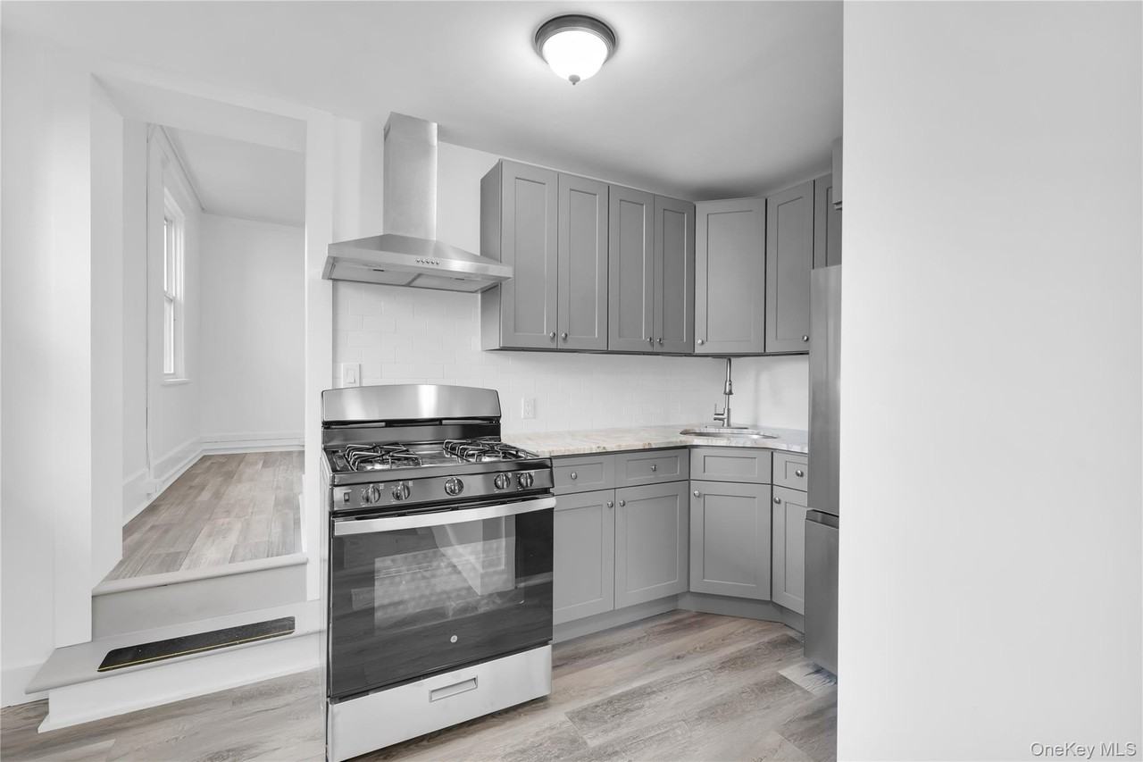 127 Maple Ave #2 - Photo 2 of 17