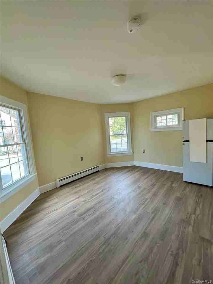 46 E Market St - Photo 4 of 17