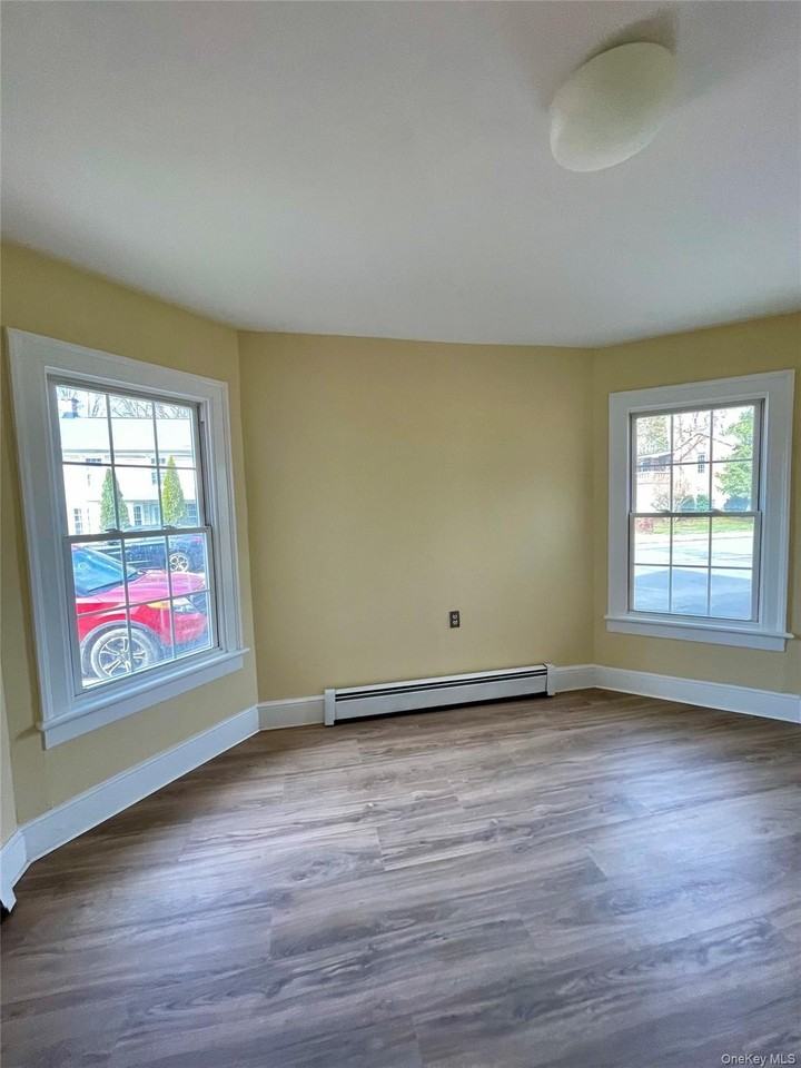 46 E Market St - Photo 6 of 17