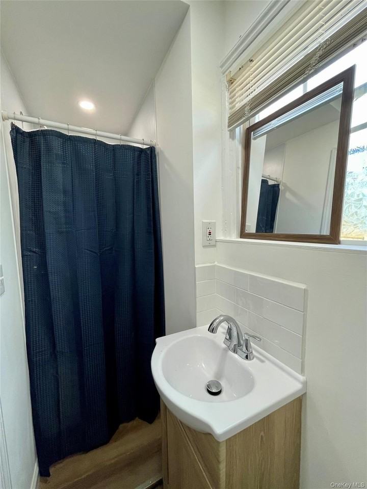 46 E Market St - Photo 7 of 17