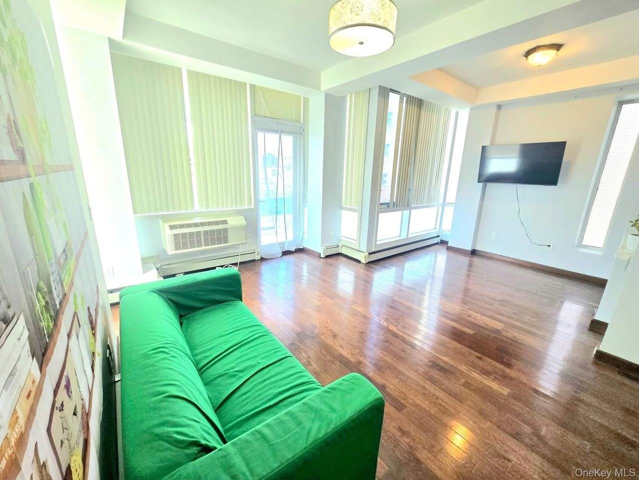 4205 Parsons Blvd #2AP5 - Photo 3 of 11
