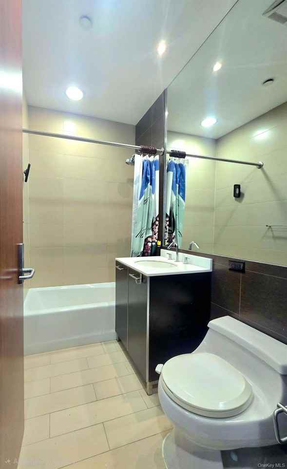 4205 Parsons Blvd #2AP5 - Photo 7 of 11