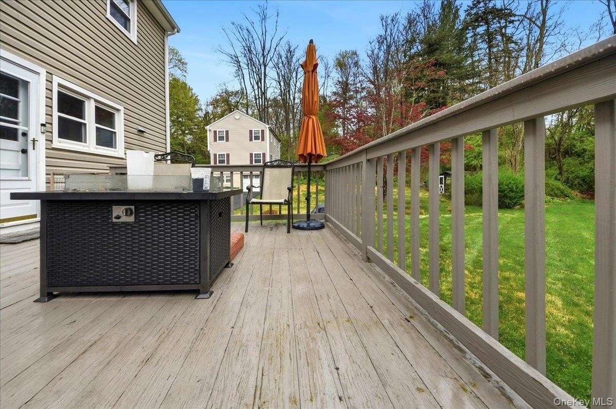 398 Cherry St - Photo 3 of 18