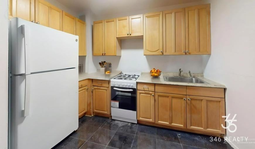 371 1st Ave - Photo 5 of 6
