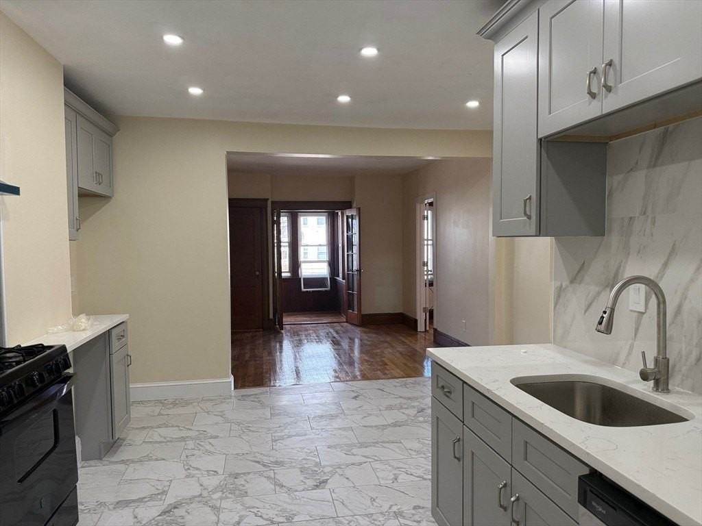 196 W Squantum St #1 - Photo 3 of 10