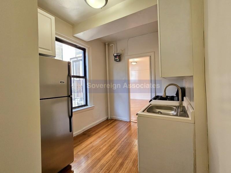 664 W 163rd St - Photo 3 of 10