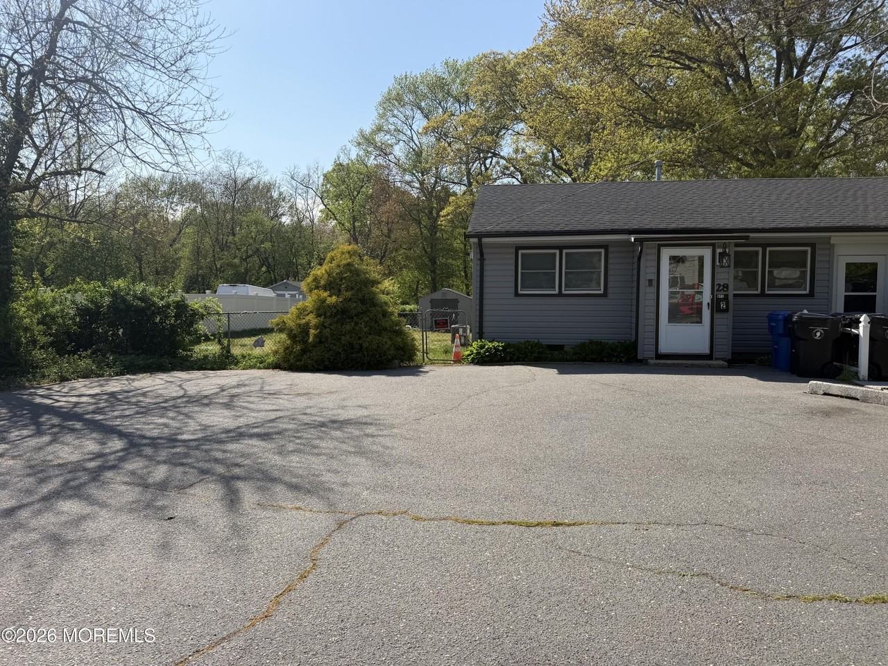 28 New Monmouth Rd #2 - Photo 4 of 18