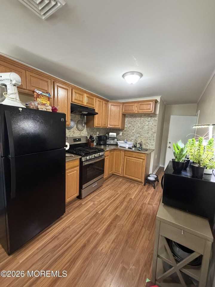 28 New Monmouth Rd #2 - Photo 5 of 18