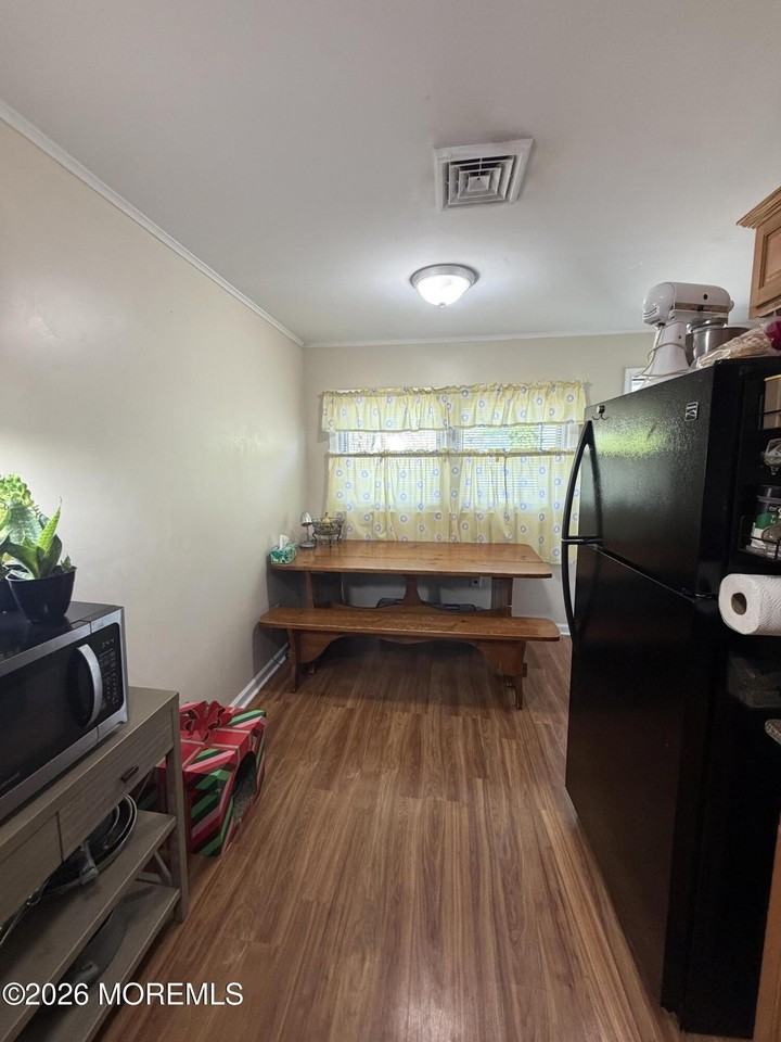 28 New Monmouth Rd #2 - Photo 6 of 18