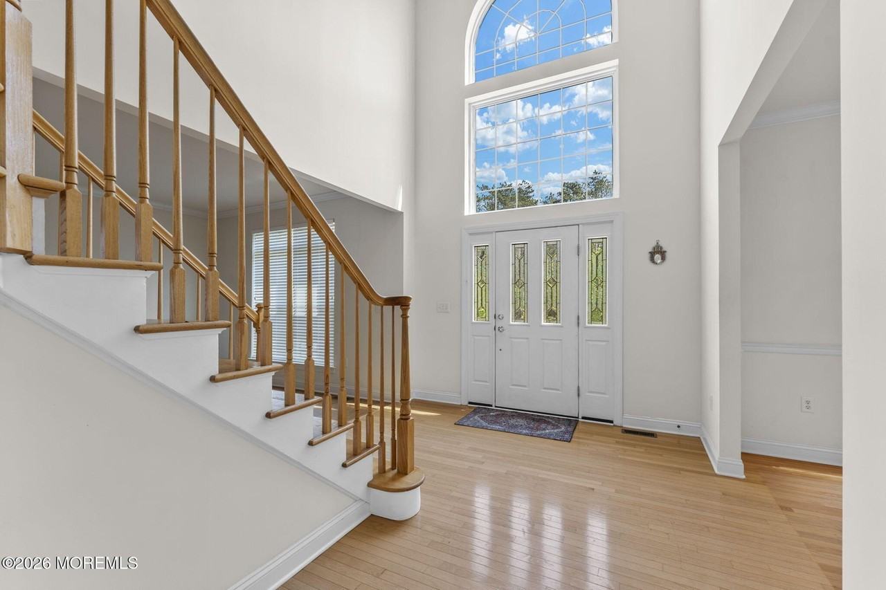 8 Connor Dr - Photo 6 of 44