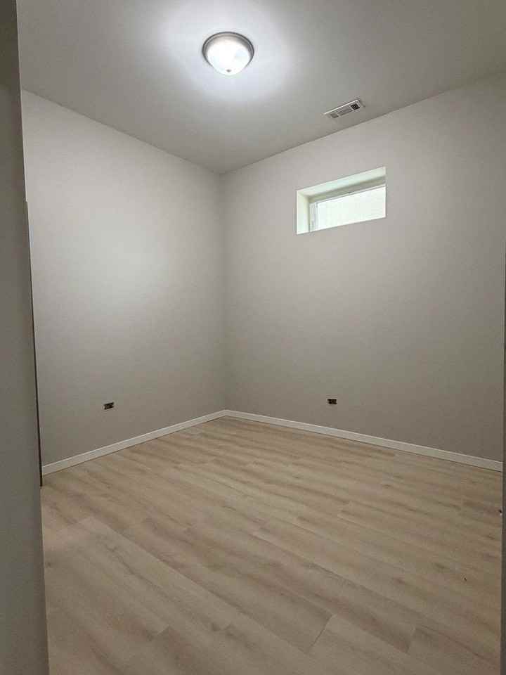 24 N Pulaski Rd #1F - Photo 3 of 18