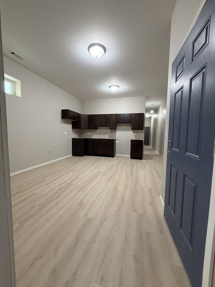 24 N Pulaski Rd #1F - Photo 5 of 18