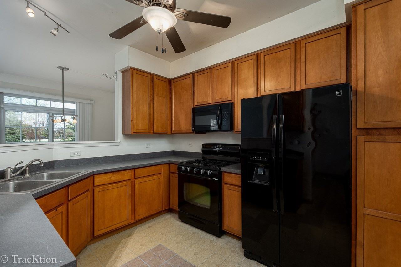 104 Concord Dr S - Photo 4 of 19