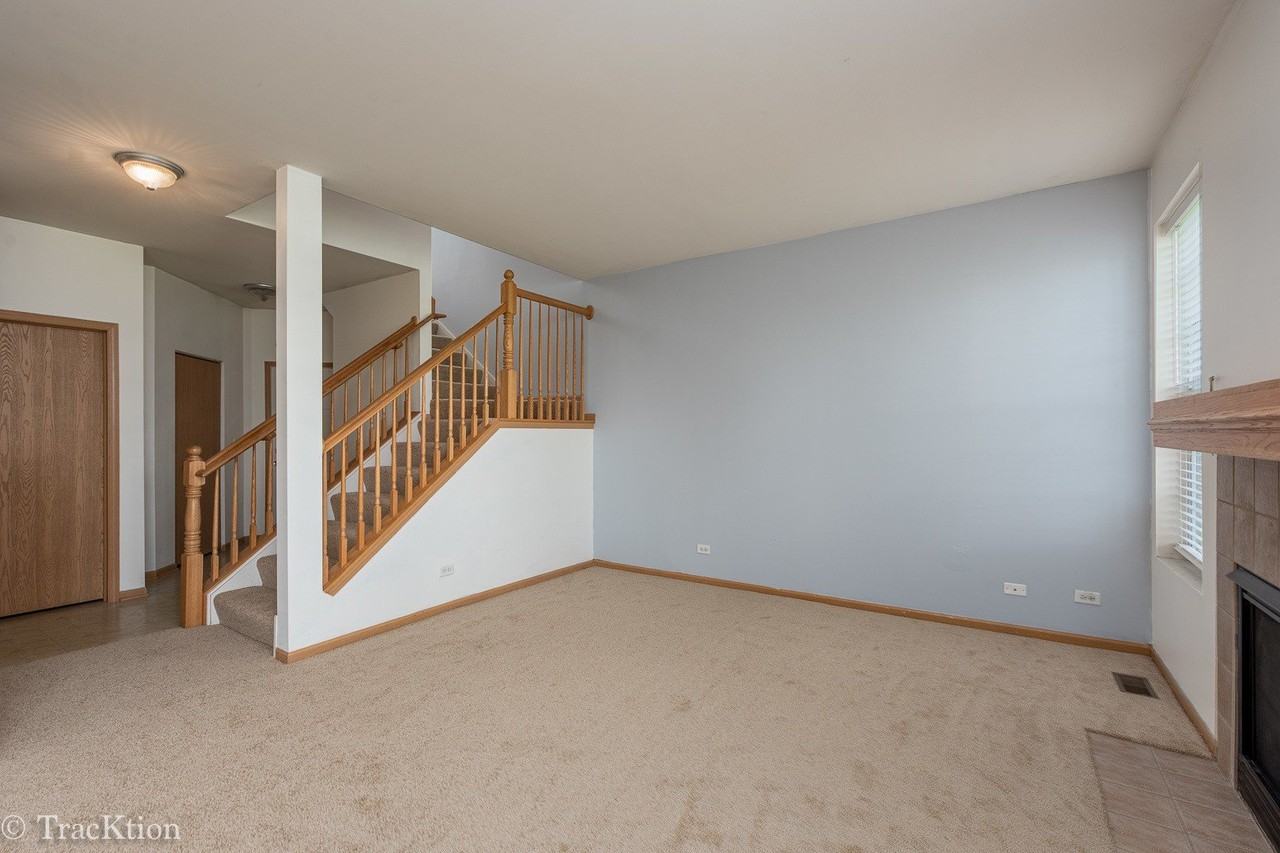 104 Concord Dr S - Photo 6 of 19