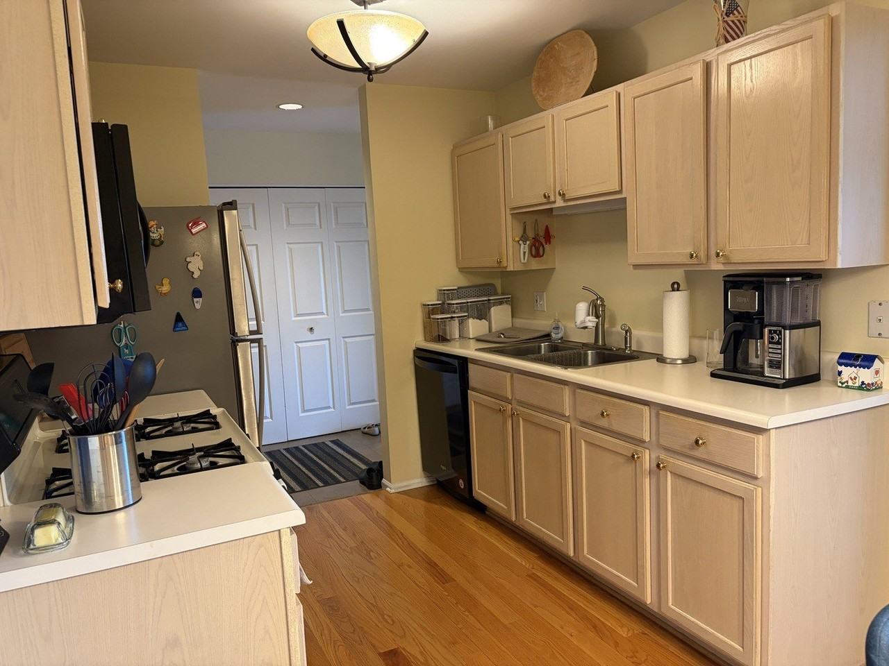 57 Hunt Club Dr #57 - Photo 4 of 16