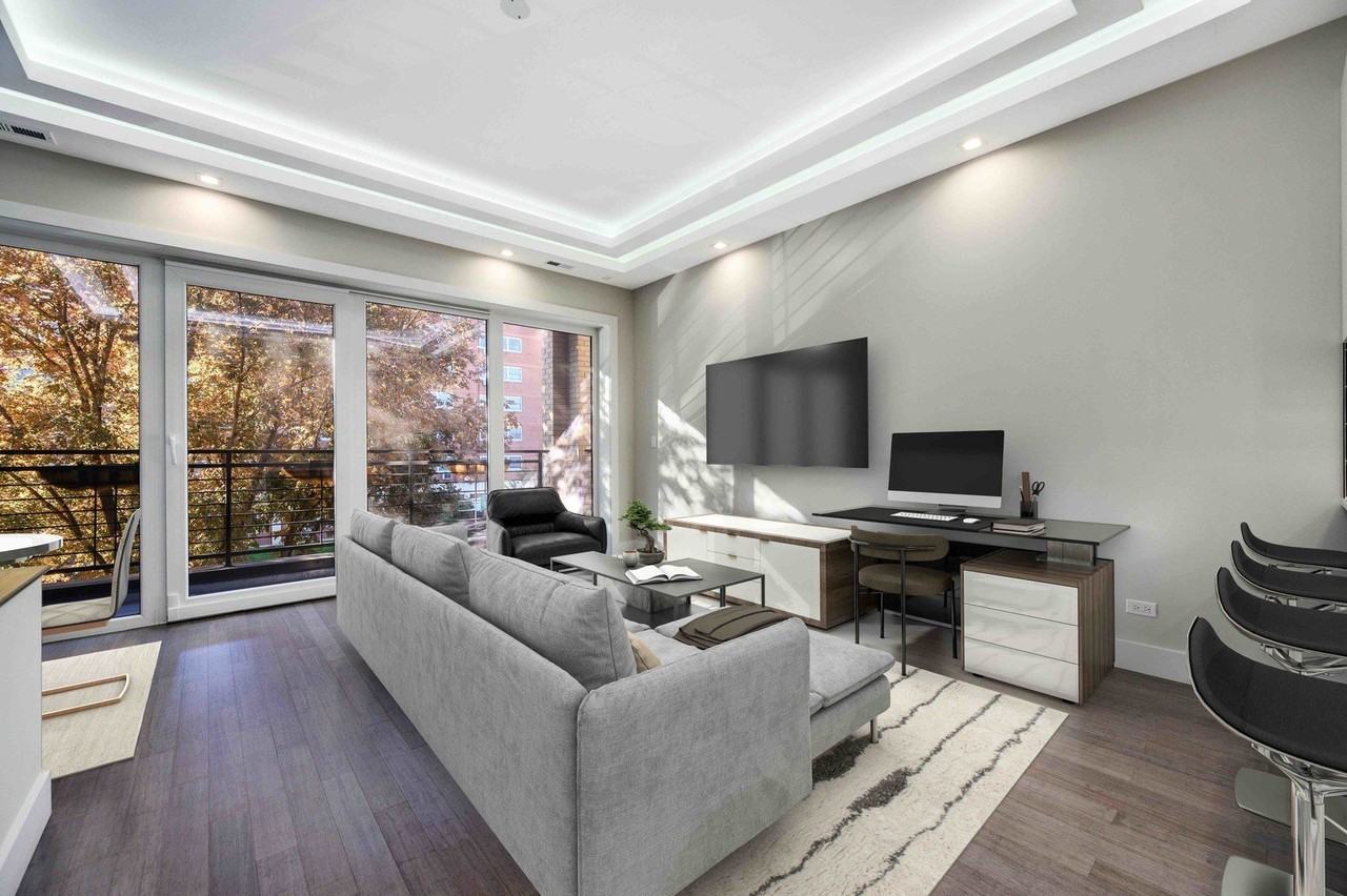1446 W Chestnut St #2 - Photo 3 of 16