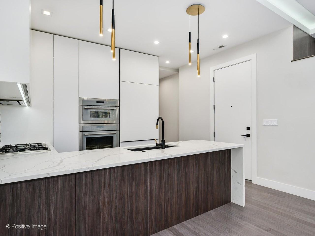 1446 W Chestnut St #2 - Photo 6 of 16