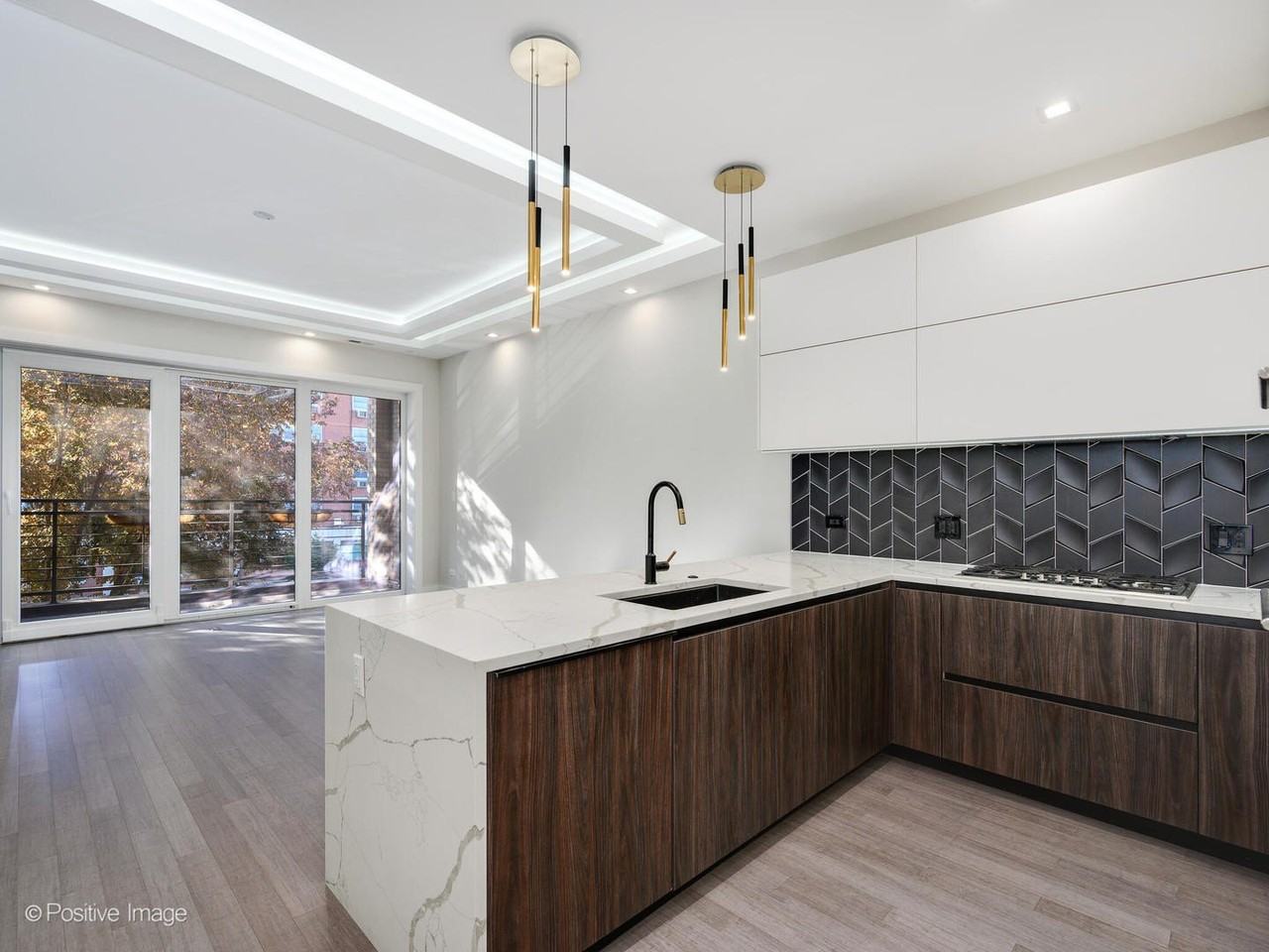 1446 W Chestnut St #2 - Photo 7 of 16