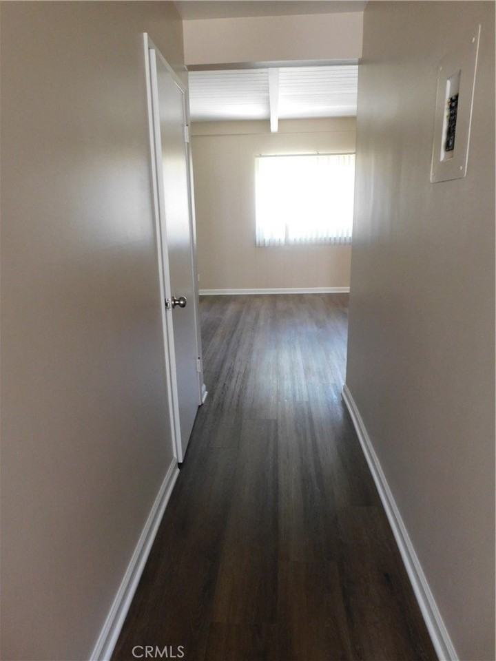 755 Valley View Ave #B - Photo 7 of 25