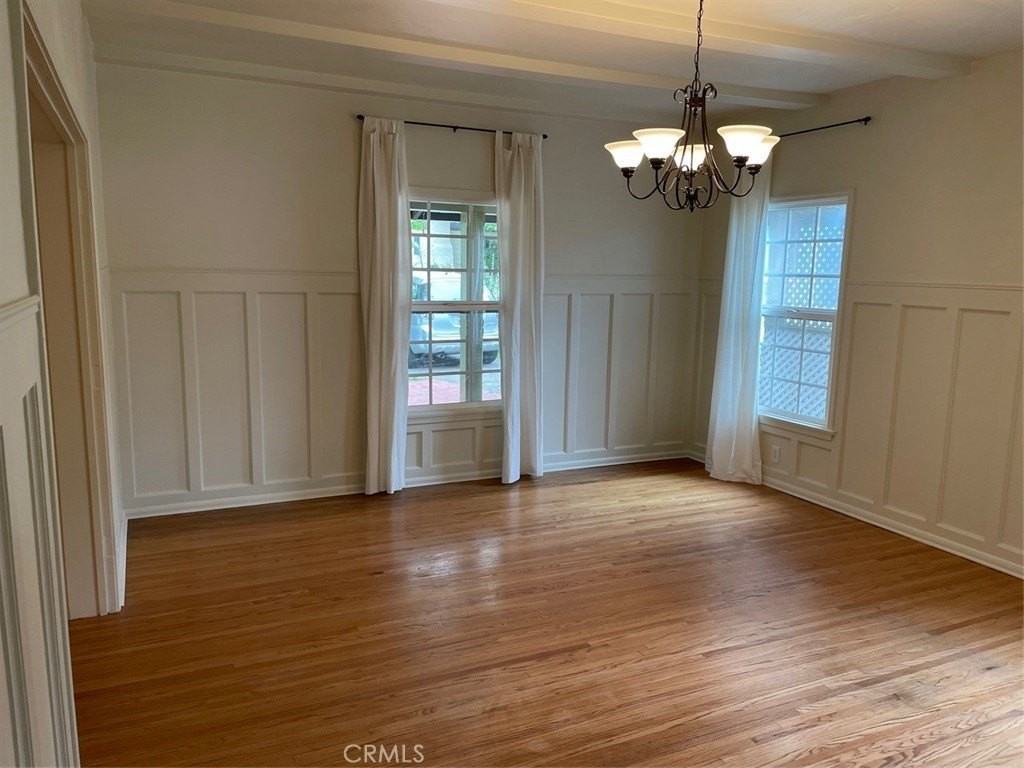 466 W 10th St - Photo 3 of 9