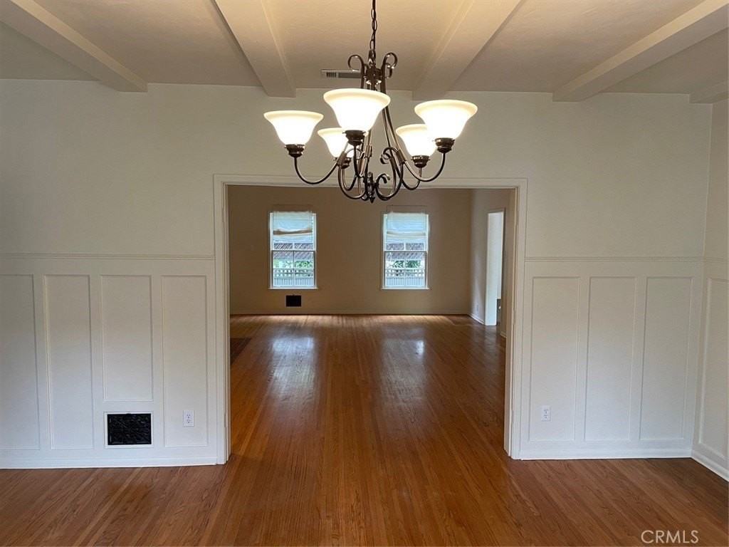 466 W 10th St - Photo 4 of 9