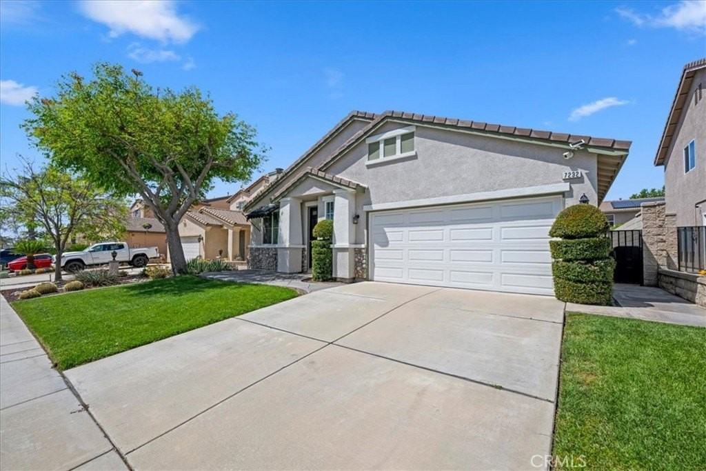 7232 Riley Dr - Photo 3 of 38