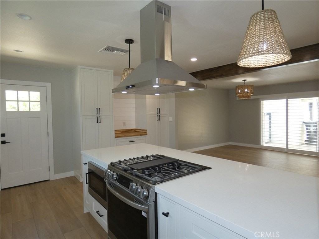 1351 Kevin Ave - Photo 2 of 31