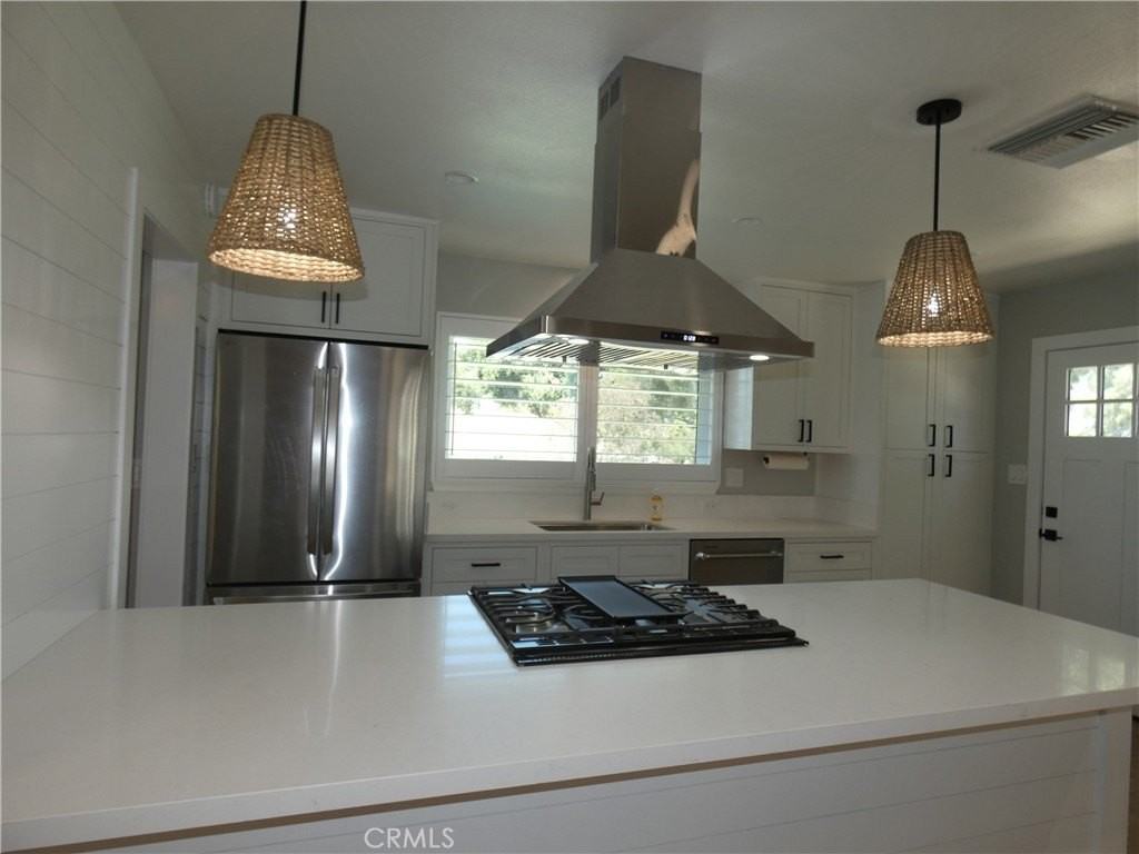 1351 Kevin Ave - Photo 4 of 31