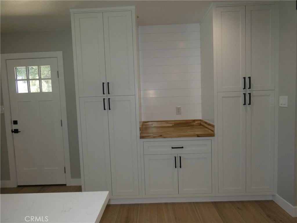 1351 Kevin Ave - Photo 5 of 31