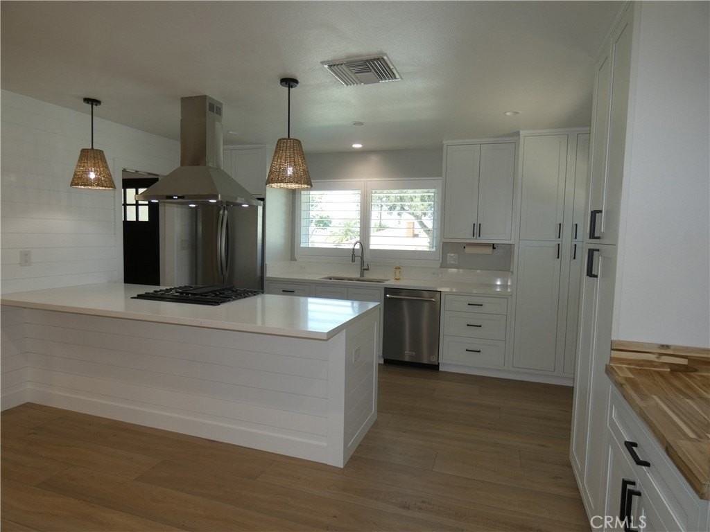 1351 Kevin Ave - Photo 6 of 31